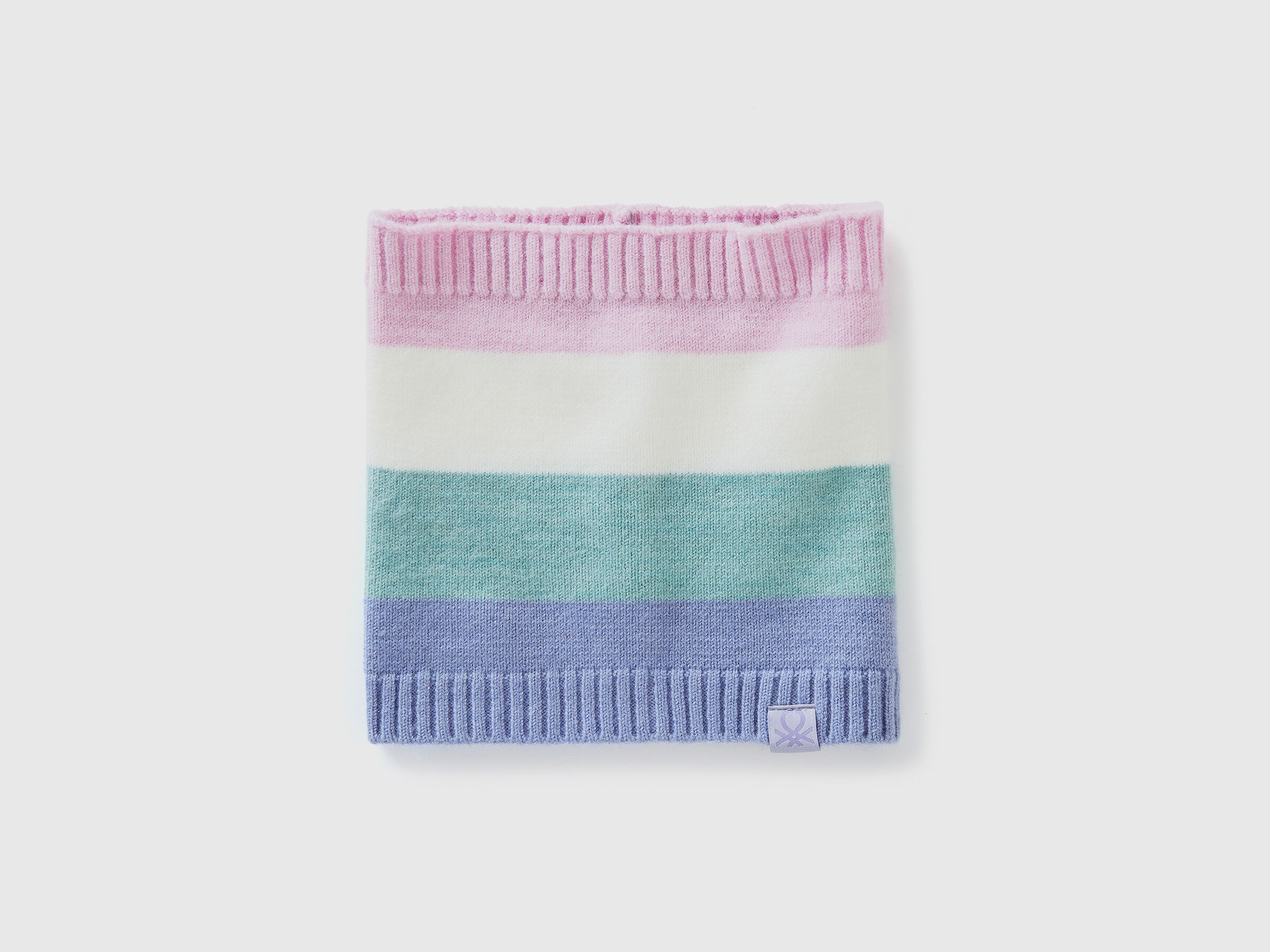 NECK Niño image number 2